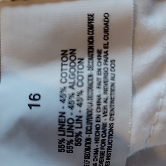 Adorable Ivory Cargo Shorts (NWOT) - Picture 8 of 10